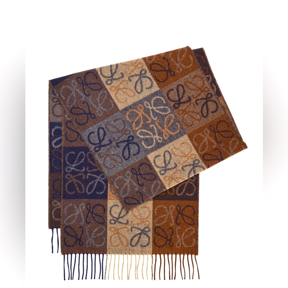 ~ LOEWE ANAGRAM SCARF ~